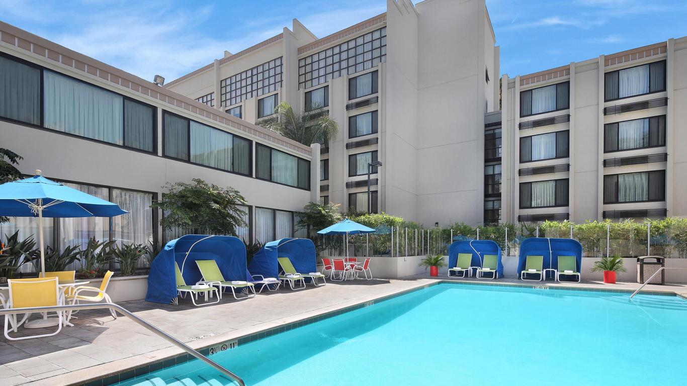 Holiday Inn Hotel & Suites Anaheim